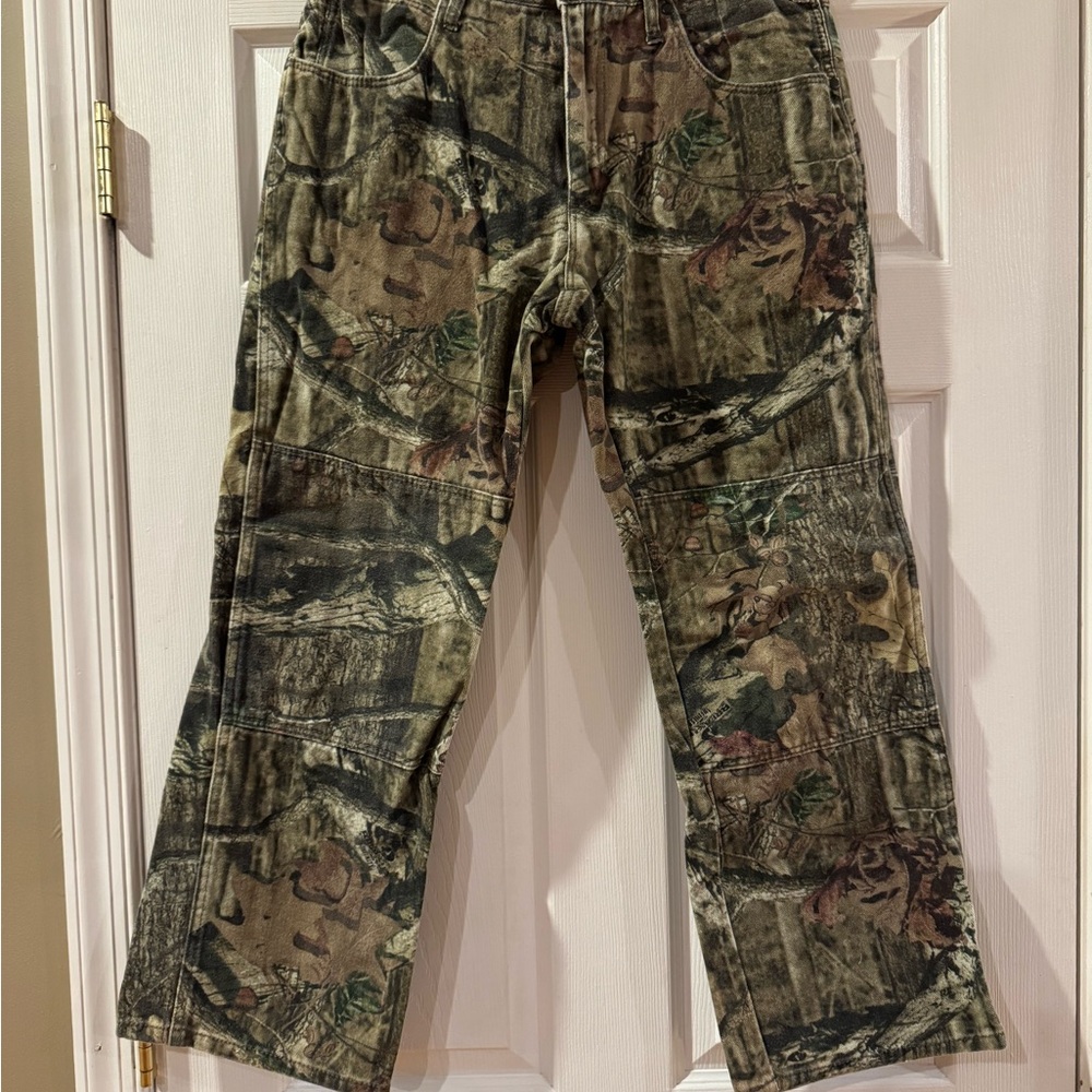 Mossy Oak Camouflage Straight Jeans